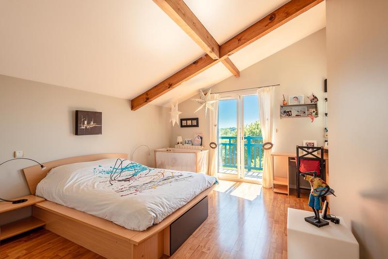 Maison - 197 m² - 6 pièces