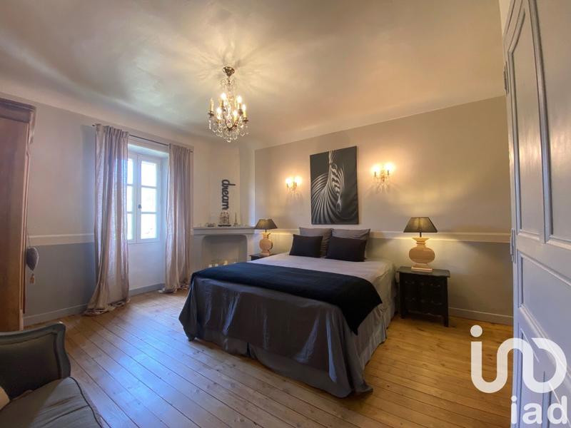 Maison - 420 m² - 14 pièces