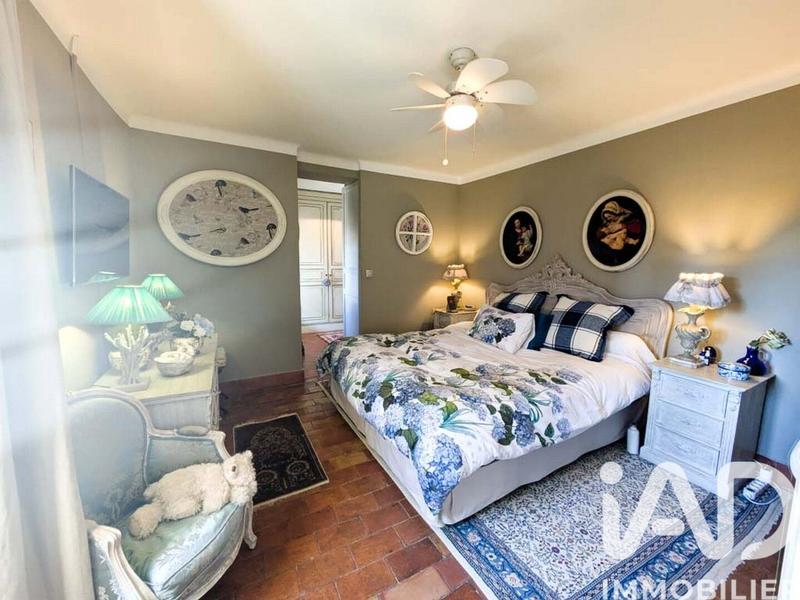 Maison - 179 m² - 7 pièces