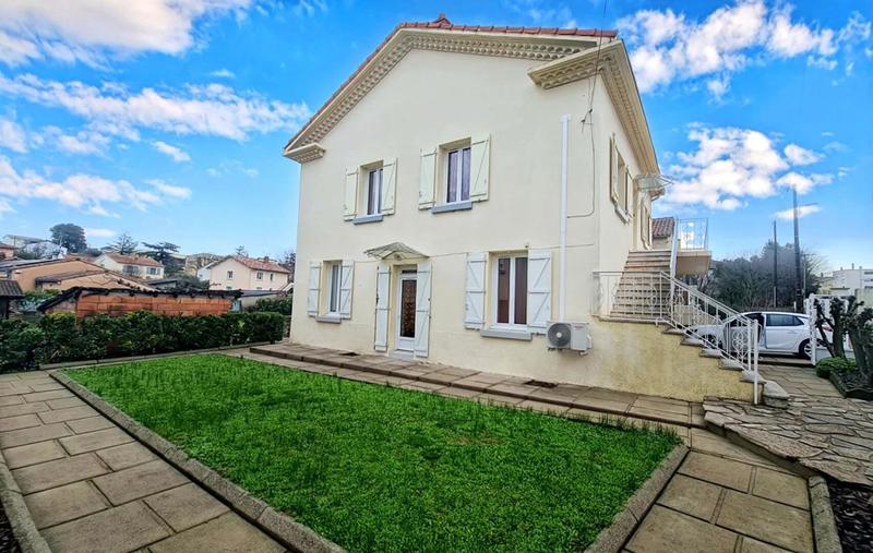 Maison - 171 m² - 6 pièces