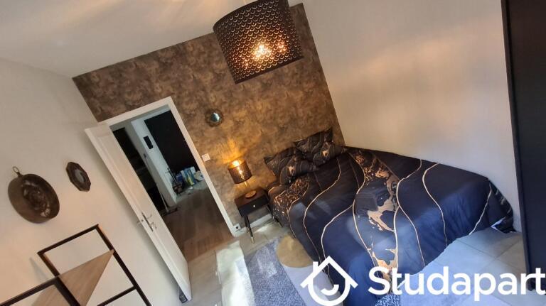 Chambre - 10 m² - 1 pièce