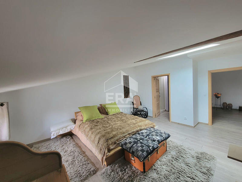 Maison - 326 m² - 7 pièces