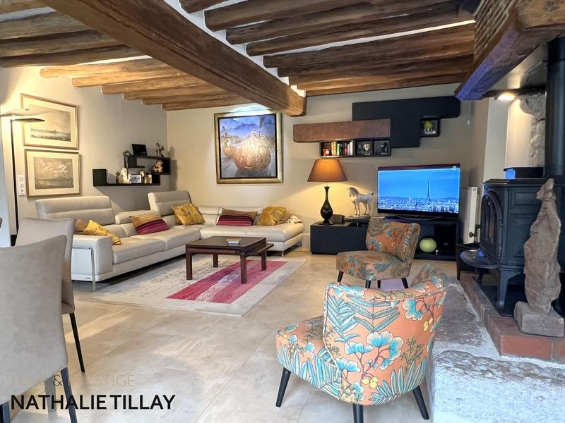 Propriété - 250 m² - 8 pièces