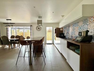 Maison - 104 m² - 5 pièces