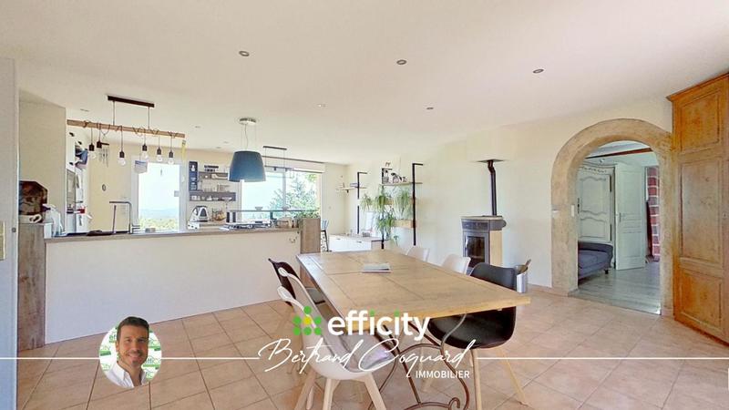 Maison - 145 m² - 6 pièces