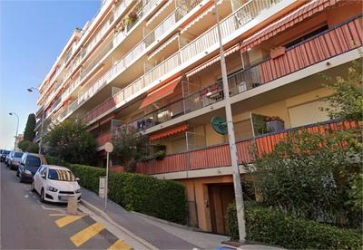 Parking / Garage - 12 m²