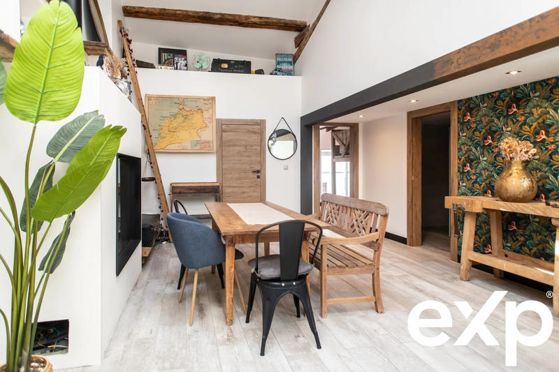 Loft - 143 m² - 5 pièces