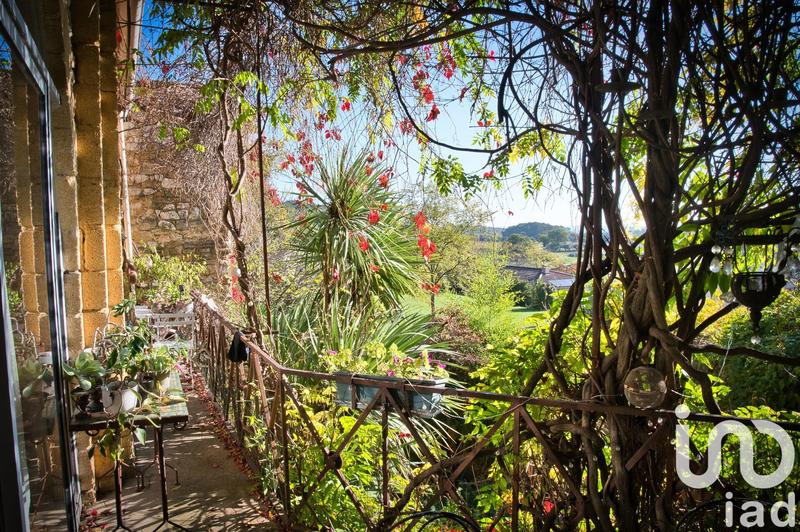 Maison - 263 m² - 10 pièces