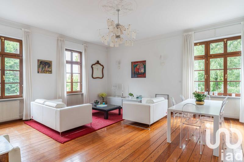 Maison - 307 m² - 11 pièces