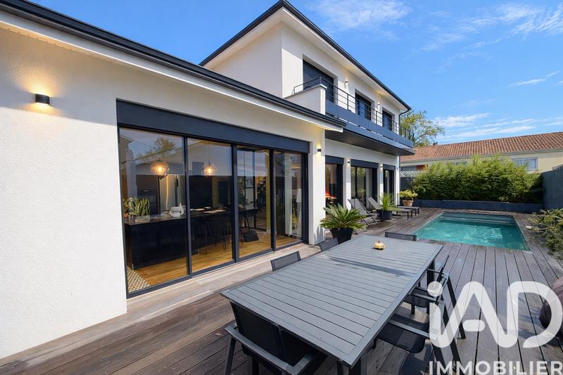 Maison de maîtres - 150 m² - 6 pièces