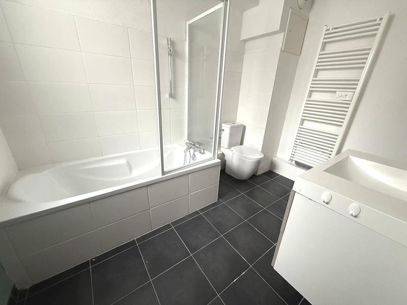 Maison traditionnelle - 99 m² - 4 pièces