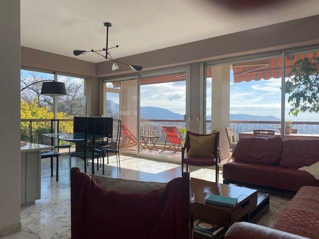 Appartement - 120 m² - 4 pièces