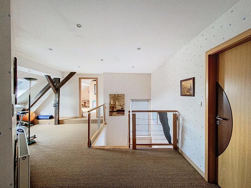 Maison - 203 m² - 6 pièces