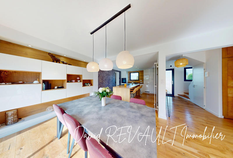 Maison - 180 m² - 7 pièces