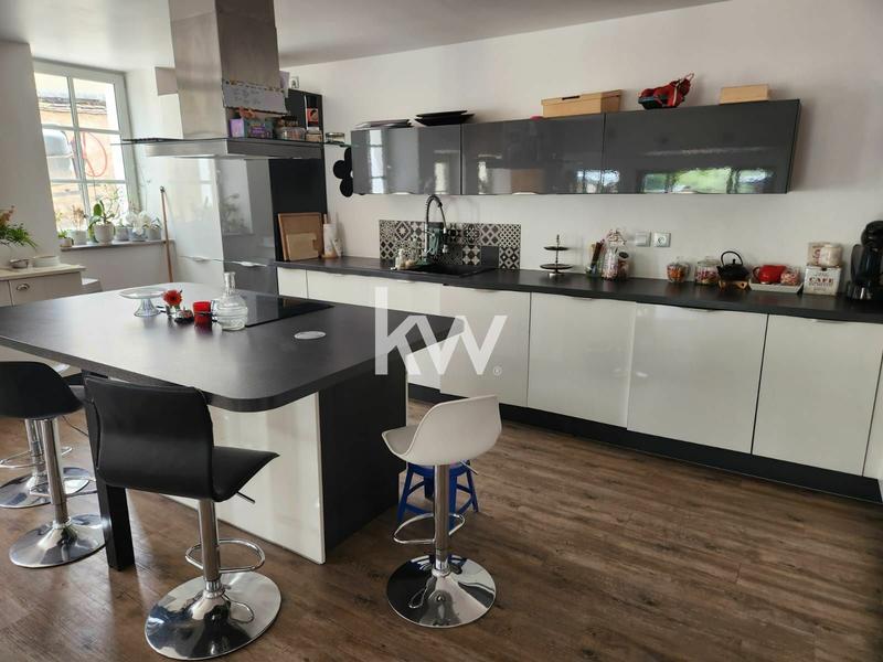 Maison - 175 m² - 6 pièces