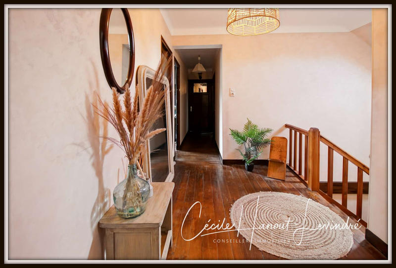 Maison - 430 m² - 18 pièces