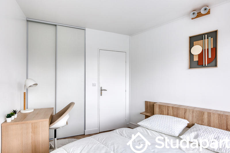 Chambre - 11 m² - 1 pièce