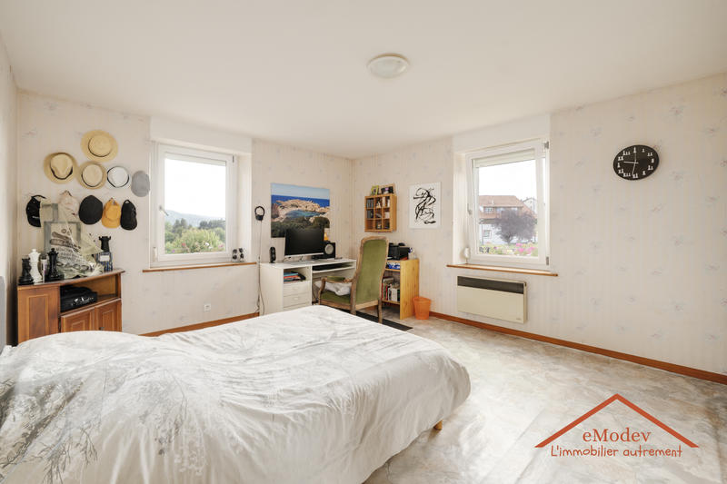 Maison - 200 m² - 5 pièces