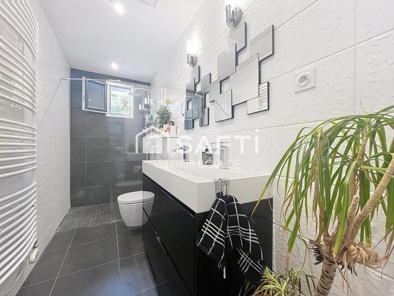 Maison - 182 m² - 7 pièces