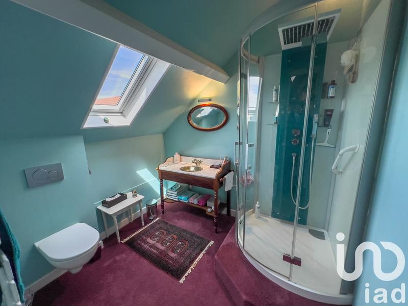 Maison - 280 m² - 8 pièces