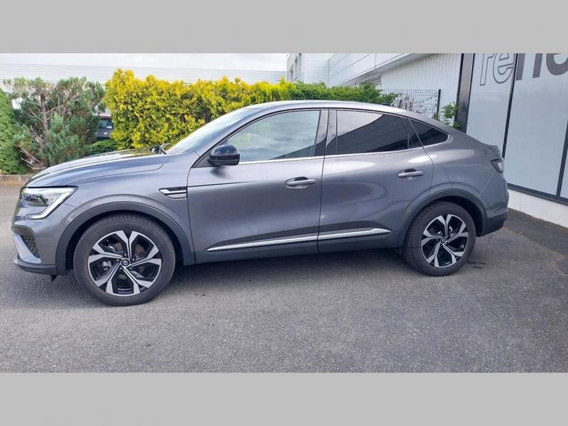 Renault Arkana E-Tech 145 - 23 Techno
