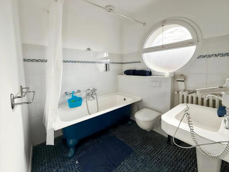 Maison - 235 m² - 6 pièces