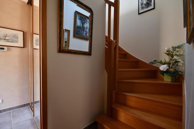 Maison - 215 m² - 2 pièces