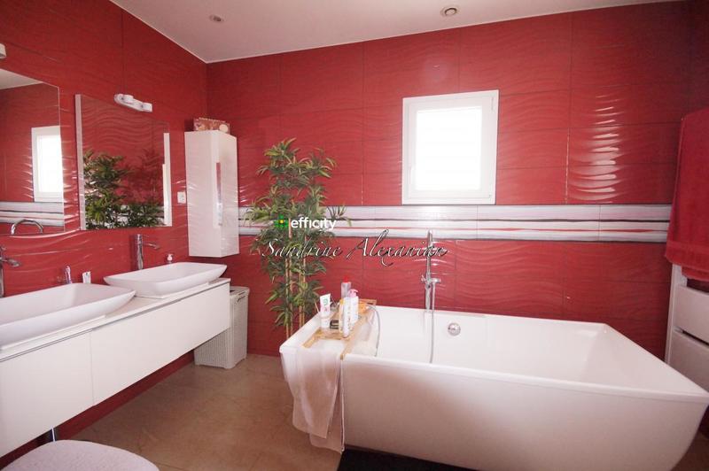 Maison - 135 m² - 5 pièces