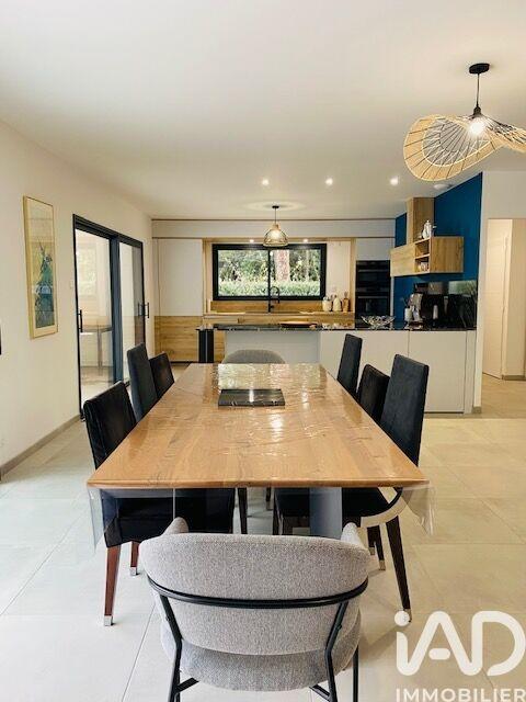 Maison - 178 m² - 6 pièces