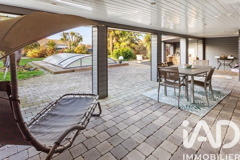 Maison - 207 m² - 6 pièces