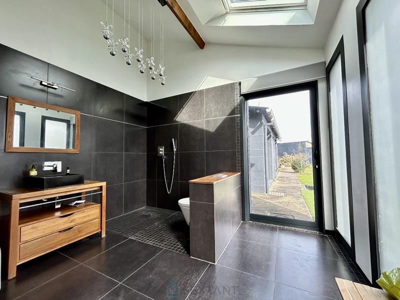 Maison - 110 m² - 5 pièces