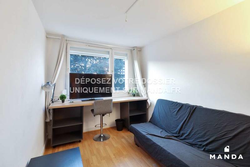 Chambre - 9 m² - 7 pièces