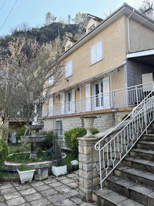 Maison bourgeoise - 340 m² - 12 pièces