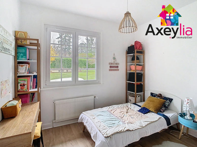 Maison - 214 m² - 8 pièces