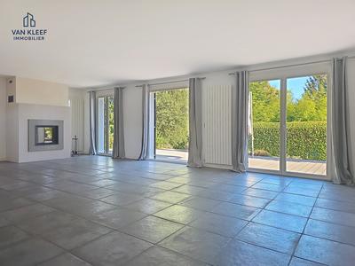 Villa - 176 m² - 6 pièces