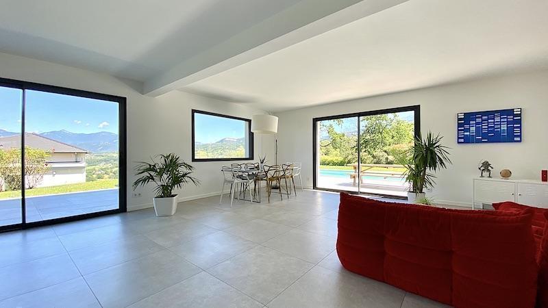 Maison - 144 m² - 5 pièces