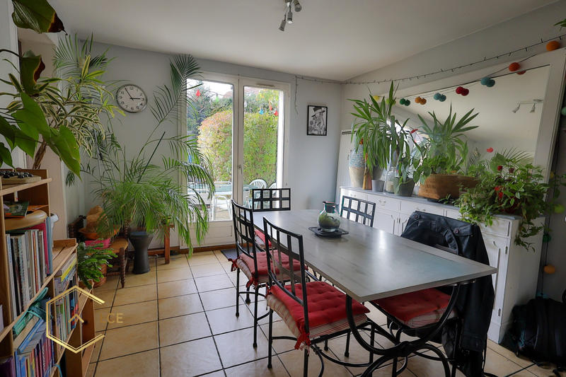Maison - 90 m² - 5 pièces