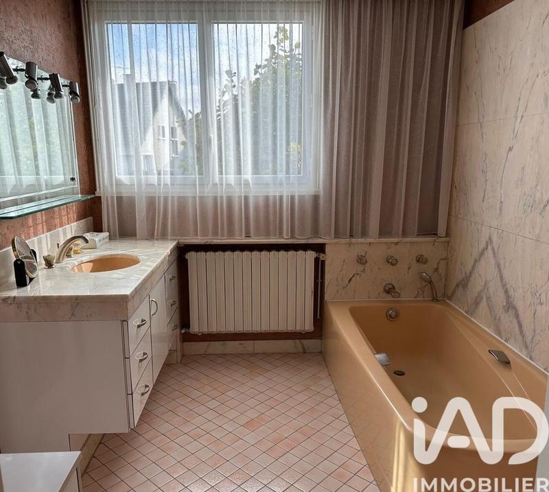 Maison - 120 m² - 6 pièces