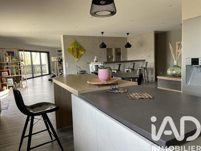 Maison - 197 m² - 5 pièces