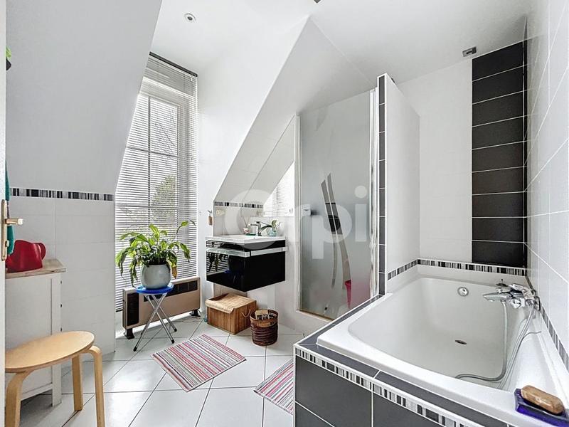 Maison - 150 m² - 5 pièces