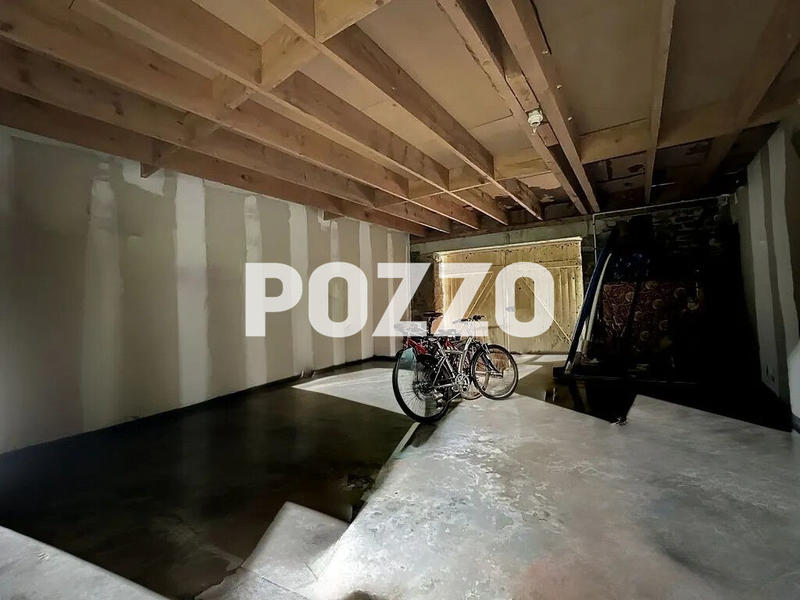 Maison - 171 m² - 8 pièces