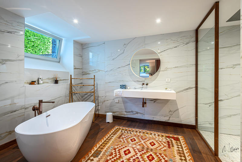 Maison - 346 m² - 6 pièces