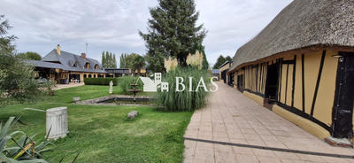 Maison - 360 m² - 6 pièces