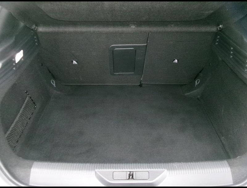 Peugeot 308 Bhdi 130 Allure Eat8