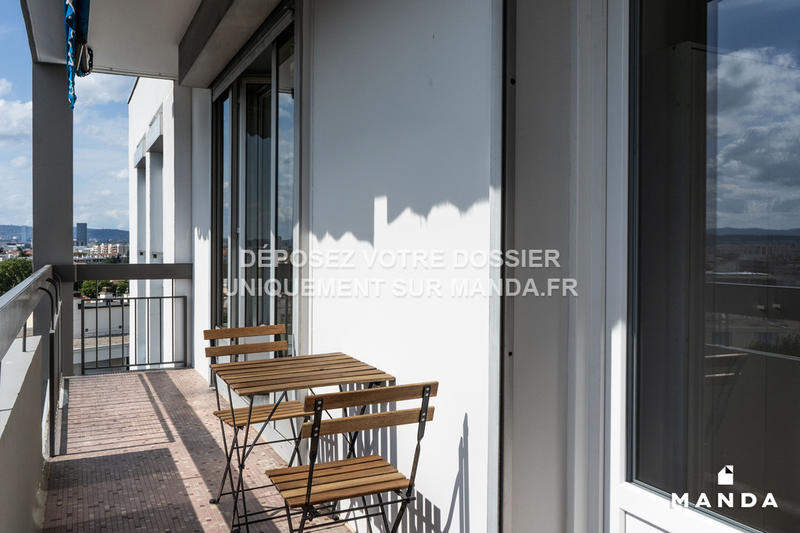 Chambre - 9 m² - 6 pièces