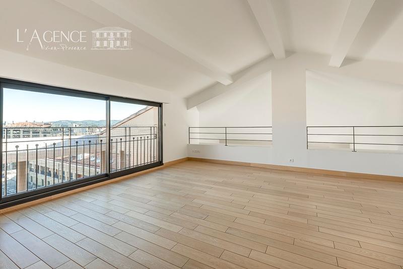 Appartement - 250 m² - 5 pièces