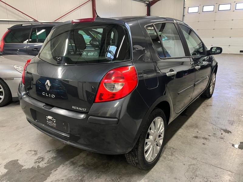 Renault Clio III 5 Portes 1.5 dCi 86 cv