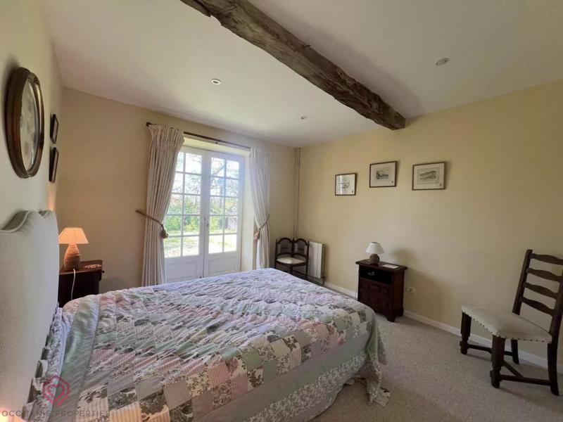 Propriété - 294 m² - 9 pièces