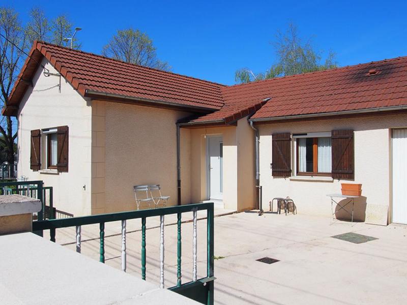 Maison - 95 m² - 5 pièces
