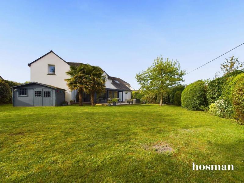 Maison - 204 m² - 8 pièces